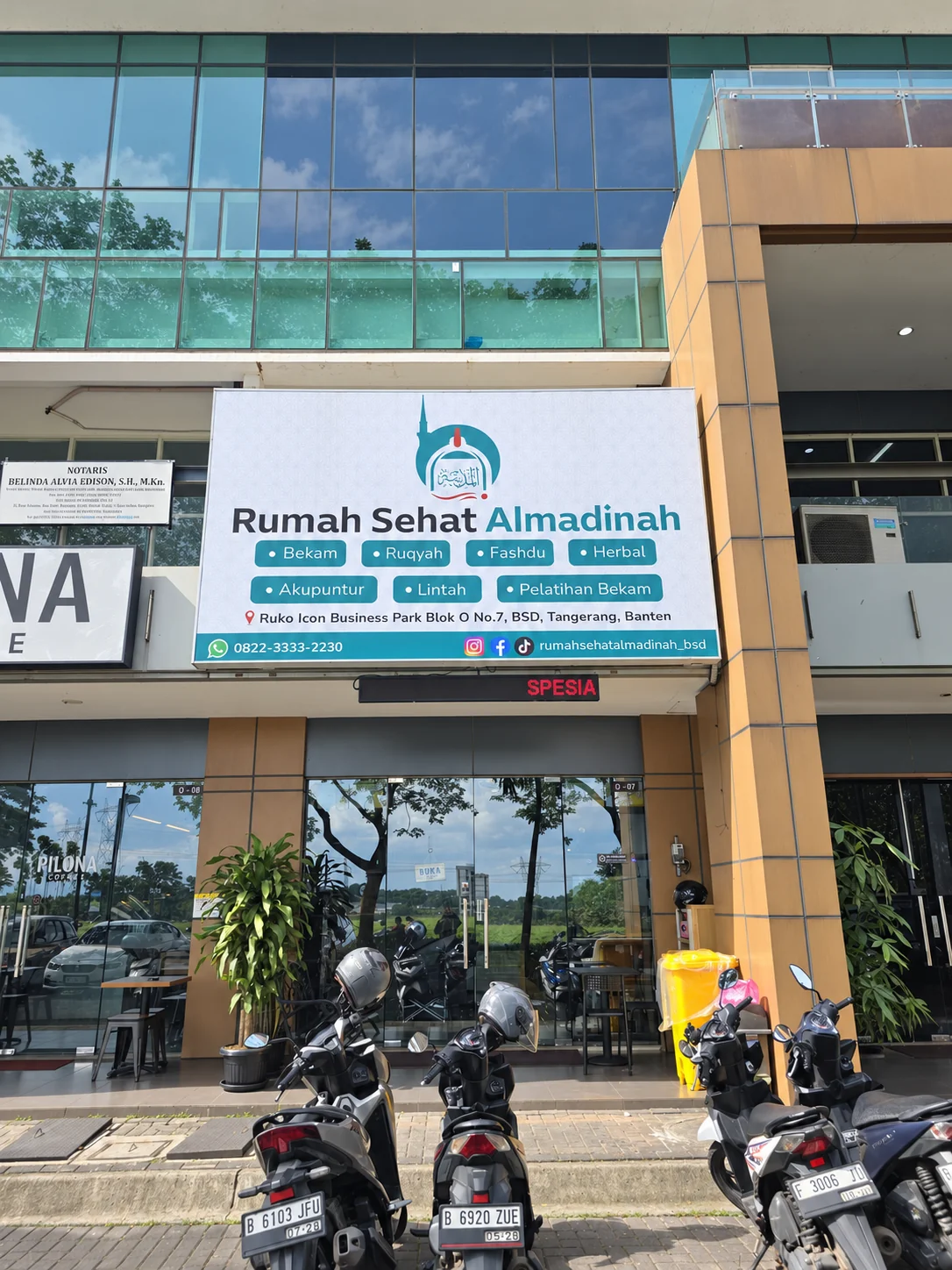 Tampak depan